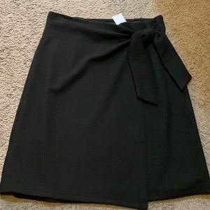 Black loft skirt